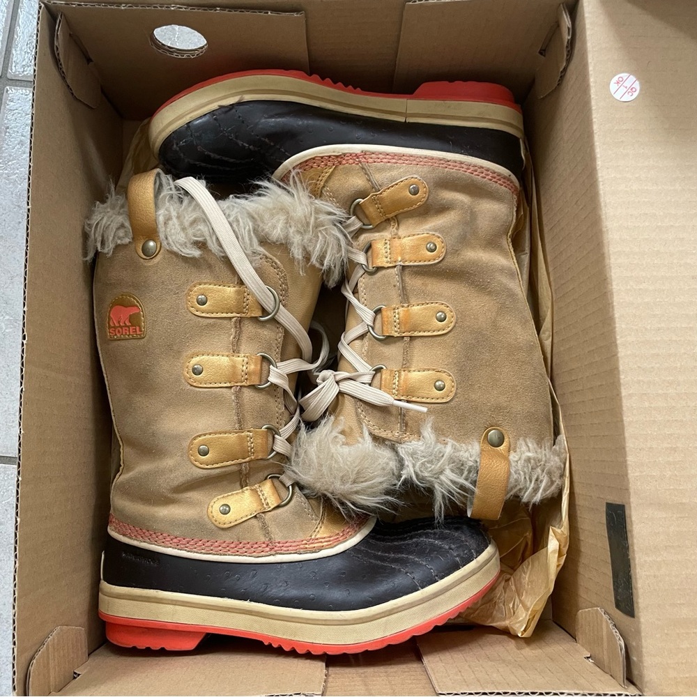 Sorel Torino Kids Waterproof Snow Boots- size 3